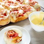 StrawberryRolls_H Strawberry-Rolls mit Frosting